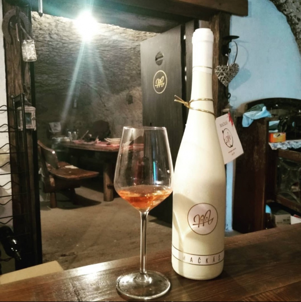 Mačkáš - Unikátne vínne pivnice v skale